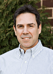 TeamMemberPhoto_ChrisHart_180x250px_01